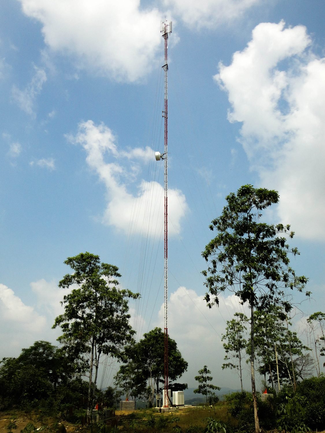 The_Rapid_Deployment_Tower_with_Guy_Mast_wire_support